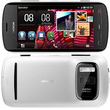 ��������� Nokia 808 PureView � �����������  41��.